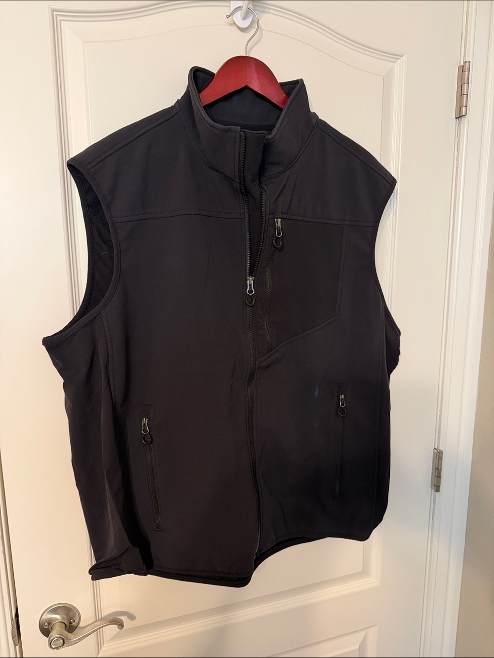 Duluth Trading Co Black Softshell Vest